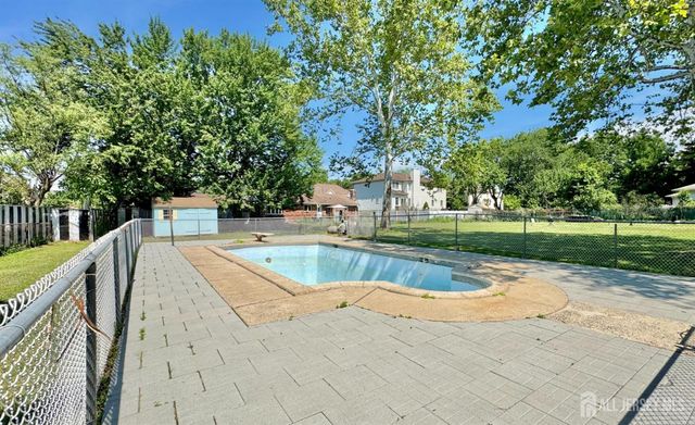19 Library Place, Edison, NJ 08820