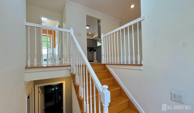 19 Library Place, Edison, NJ 08820