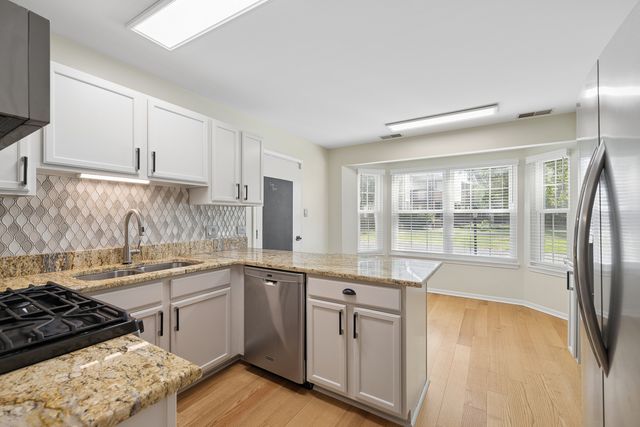 13962 S Cambridge Circle, Plainfield, IL 60544
