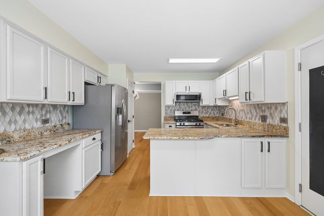13962 S Cambridge Circle, Plainfield, IL 60544