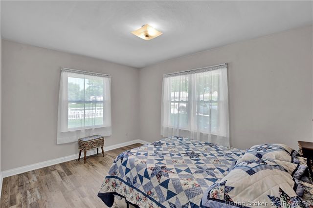 2595 E Robin Road, New Albany, IN 47150