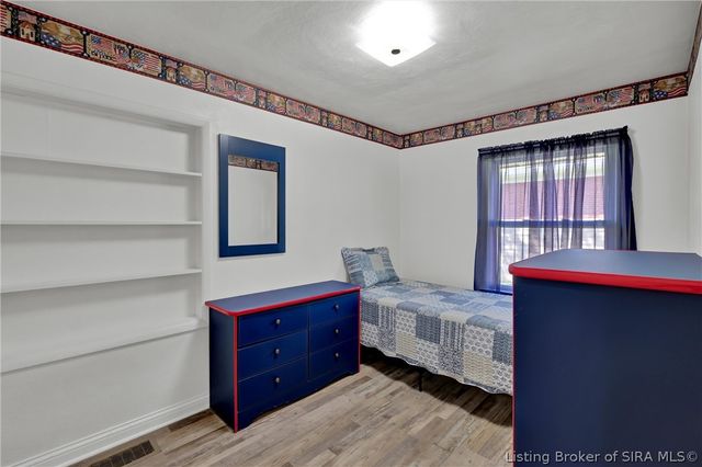 2595 E Robin Road, New Albany, IN 47150
