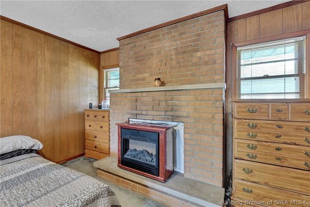 2595 E Robin Road, New Albany, IN 47150