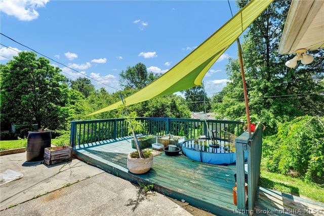 2595 E Robin Road, New Albany, IN 47150