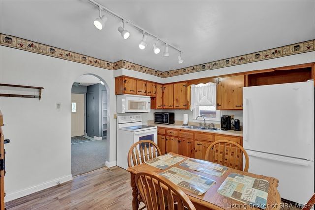 2595 E Robin Road, New Albany, IN 47150