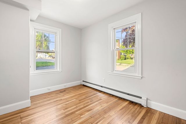24 Bloomfield St, Quincy, MA 02171
