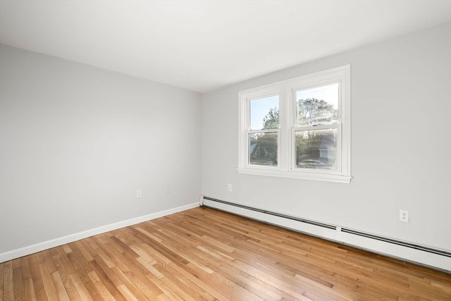 24 Bloomfield St, Quincy, MA 02171