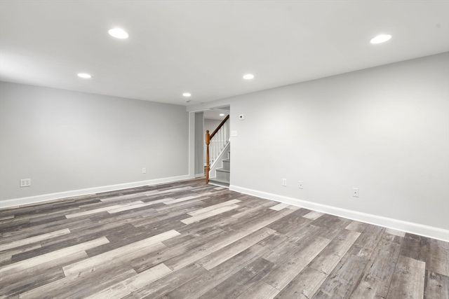 24 Bloomfield St, Quincy, MA 02171