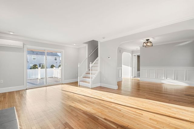 24 Bloomfield St, Quincy, MA 02171