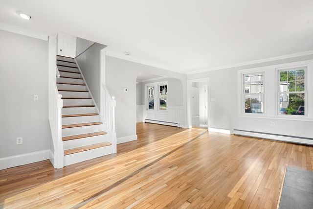 24 Bloomfield St, Quincy, MA 02171