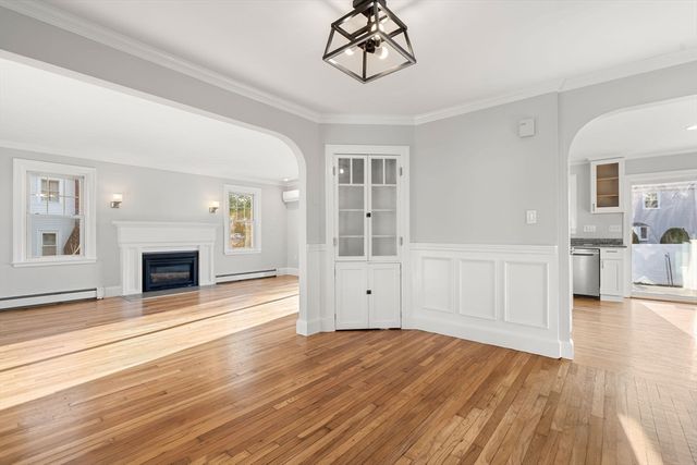 24 Bloomfield St, Quincy, MA 02171