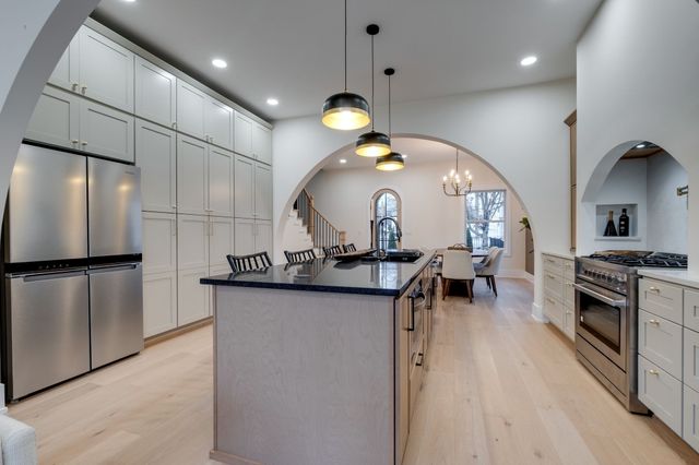 736 Douglas Avenue, Nashville, TN 37207