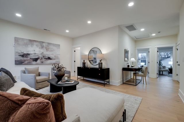 736 Douglas Avenue, Nashville, TN 37207