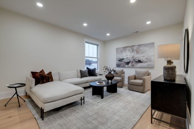 736 Douglas Avenue, Nashville, TN 37207