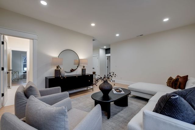 736 Douglas Avenue, Nashville, TN 37207