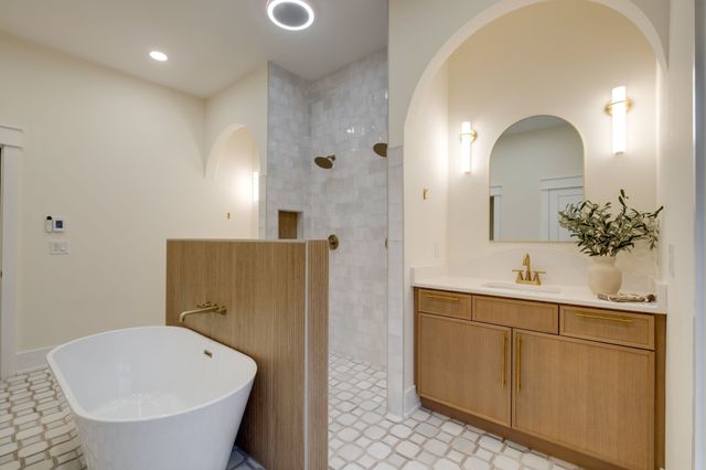 736 Douglas Avenue, Nashville, TN 37207