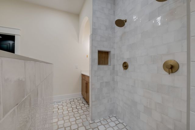 736 Douglas Avenue, Nashville, TN 37207