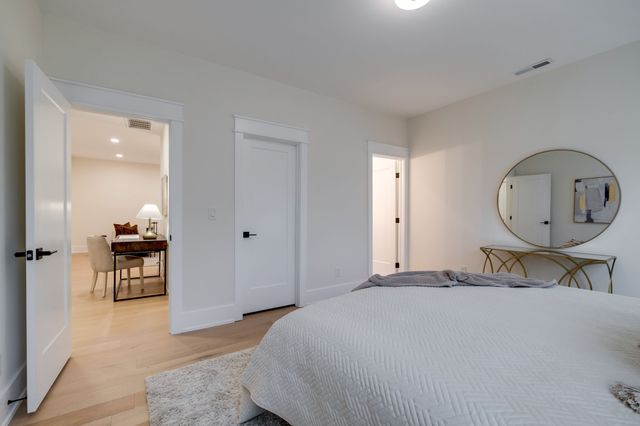 736 Douglas Avenue, Nashville, TN 37207