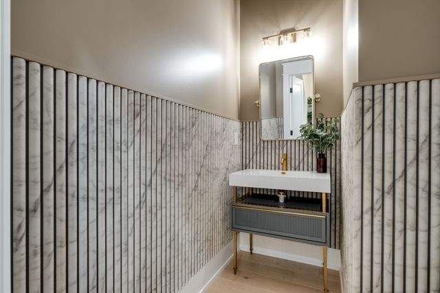 736 Douglas Avenue, Nashville, TN 37207