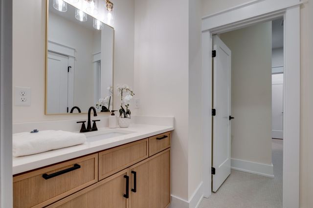 736 Douglas Avenue, Nashville, TN 37207