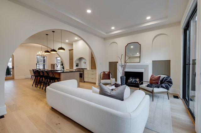 736 Douglas Avenue, Nashville, TN 37207