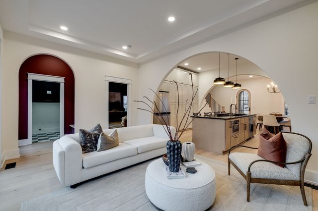 736 Douglas Avenue, Nashville, TN 37207