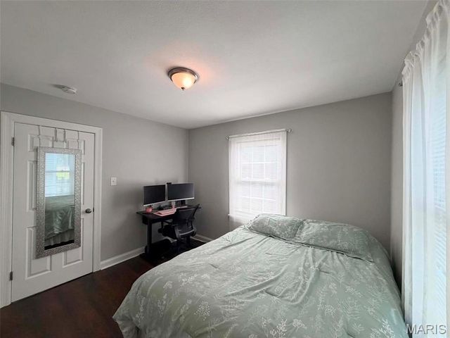 2128 Norside Drive, Alton, IL 62002