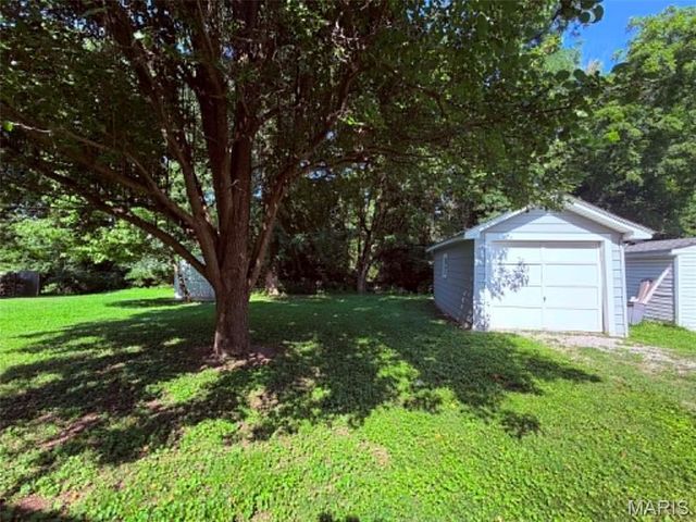 2128 Norside Drive, Alton, IL 62002