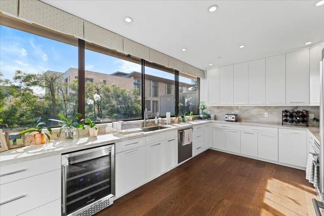 20 W 3rd Avenue 202, San Mateo, CA 94402