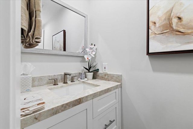 20 W 3rd Avenue 202, San Mateo, CA 94402