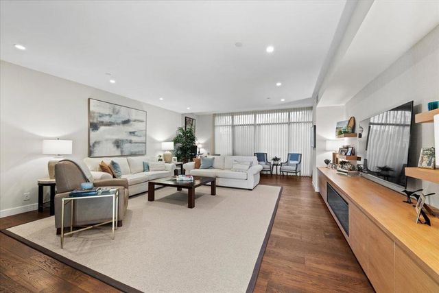 20 W 3rd Avenue 202, San Mateo, CA 94402