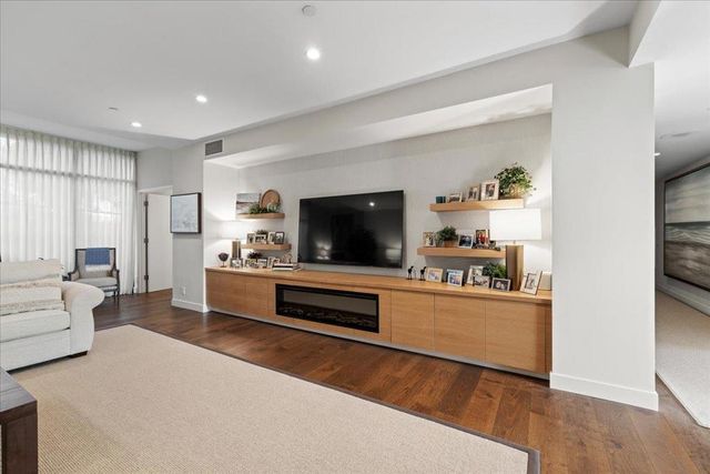 20 W 3rd Avenue 202, San Mateo, CA 94402