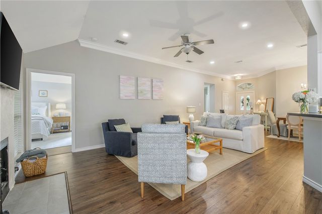 3509 Vienna Drive, College Station, TX 77845