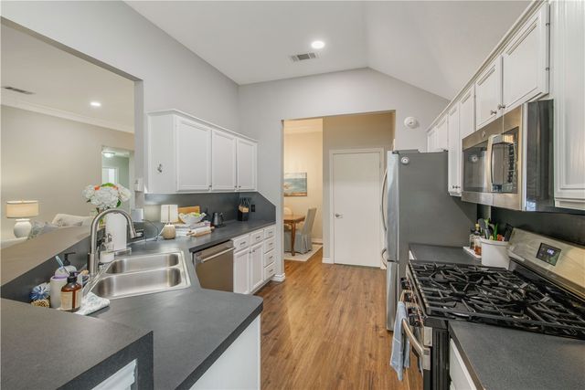 3509 Vienna Drive, College Station, TX 77845