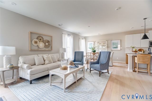 16006 Canoe Pointe Loop, Moseley, VA 23120