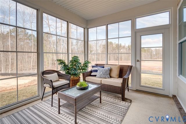 16006 Canoe Pointe Loop, Moseley, VA 23120