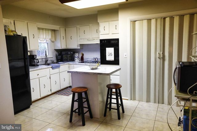 118 12TH ST, Colonial Beach, VA 22443