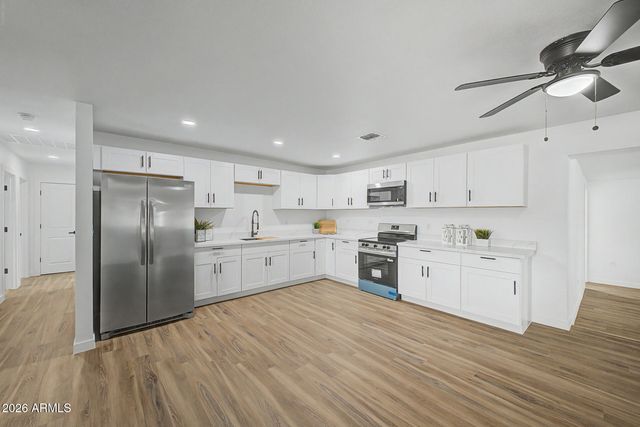 3210 N 49TH Avenue, Phoenix, AZ 85031