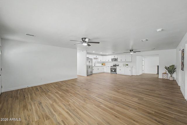 3210 N 49TH Avenue, Phoenix, AZ 85031