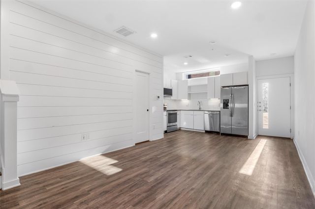 5924 S Congress Ave 144S, Austin, TX 78745