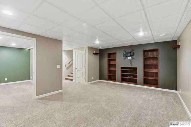 19902 Ash Street, Gretna, NE 68028