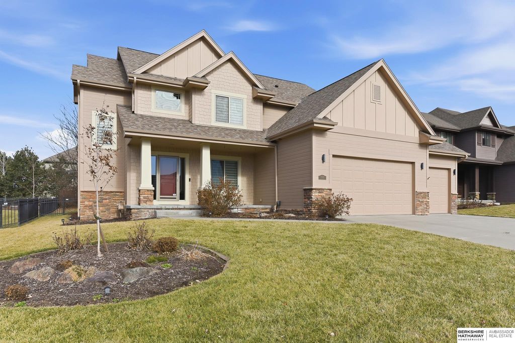 19902 Ash Street, Gretna, NE 68028