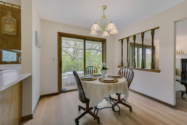 W52N618 Highland DRIVE, Cedarburg, WI 53012