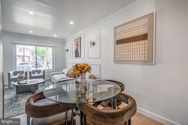 1325 BARNABY TER SE, Washington, DC 20032