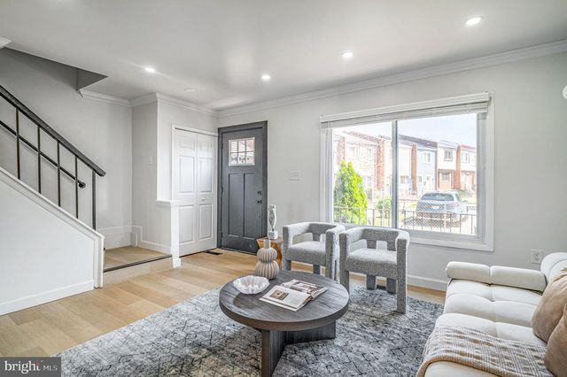 1325 BARNABY TER SE, Washington, DC 20032