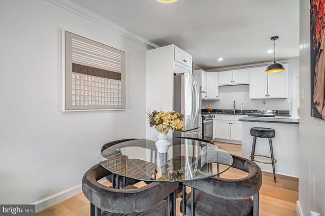 1325 BARNABY TER SE, Washington, DC 20032