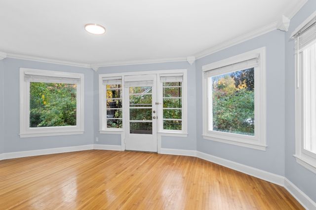 1215 Trotwood Ave, Columbia, TN 38401