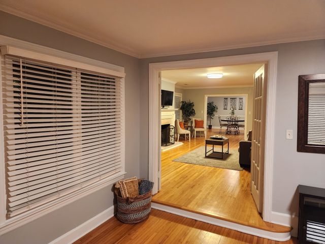 1215 Trotwood Ave, Columbia, TN 38401