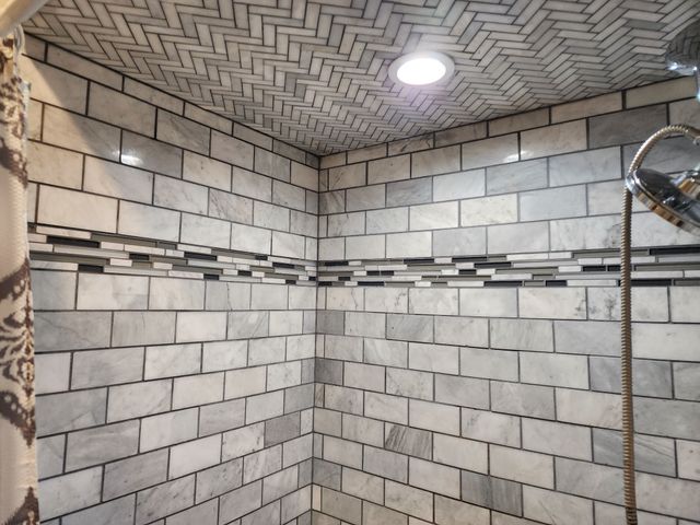 1215 Trotwood Ave, Columbia, TN 38401