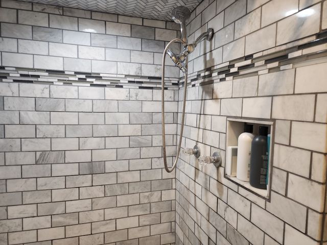 1215 Trotwood Ave, Columbia, TN 38401